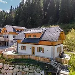 Schletski Chalet