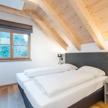 Schletski シャレー ドナースバッハヴァルト